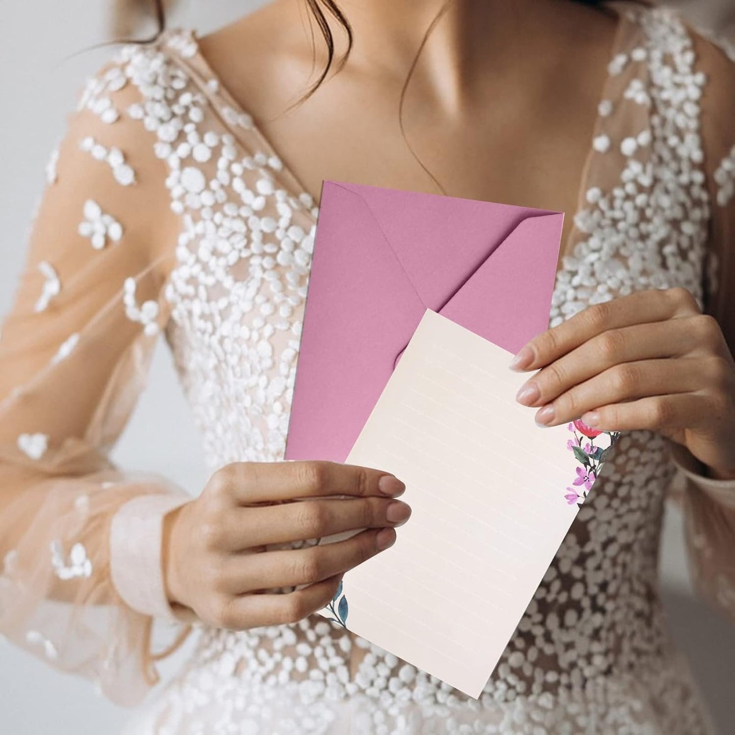 24 Pcs Stationery Paper and Envelopes Set Lined Letter Paper 16 Flower Writing Paper with 8 Envelopes Writing Stationery Paper Floral Stationery Paper Cute Stationery Set for Invitation Gifts Kids