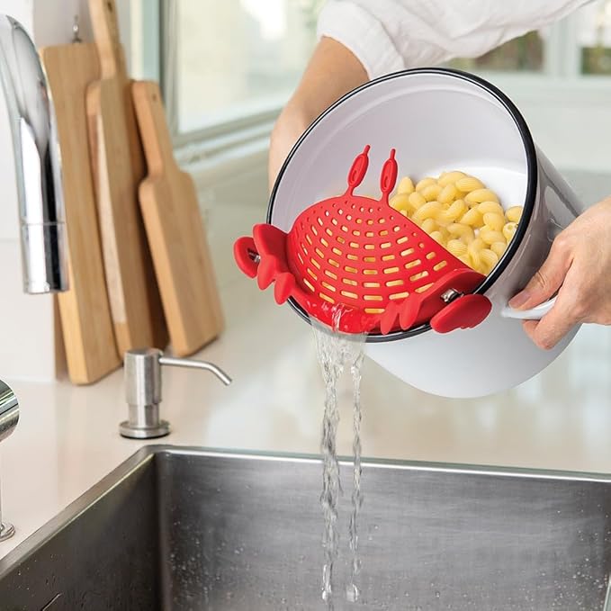 OTOTO Crabby Clip-On Strainer by - Red Crab Pasta Strainer, Noodle Strainer, Cute Kitchen Accessories, Cool Kitchen Gadgets, Food Strainer for Meat