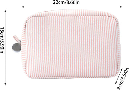Travel Makeup Bag, Large Capacity Toiletry Bag, Polyester Portable Pouch, Durable Material, Secure Zipper, Lightweight Design, Water Resistant, Perfect for Gym, Beach, 8.66x5.91x3.54 inches