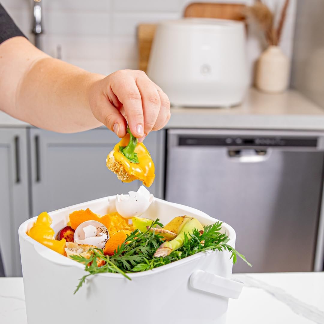 Lomi Compost Bin | Kitchen Countertop | Odorless | Easy Clean (Taupe, 7L)