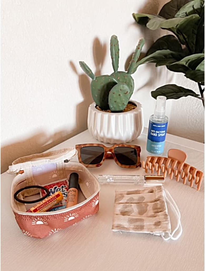 Itzy Ritzy Packing Cubes – Set of 3 Packing Cubes or Travel Organizers; Each Cube Features a Mesh Top, Double Zippers and a Fabric Handle; Terracotta Sunrise