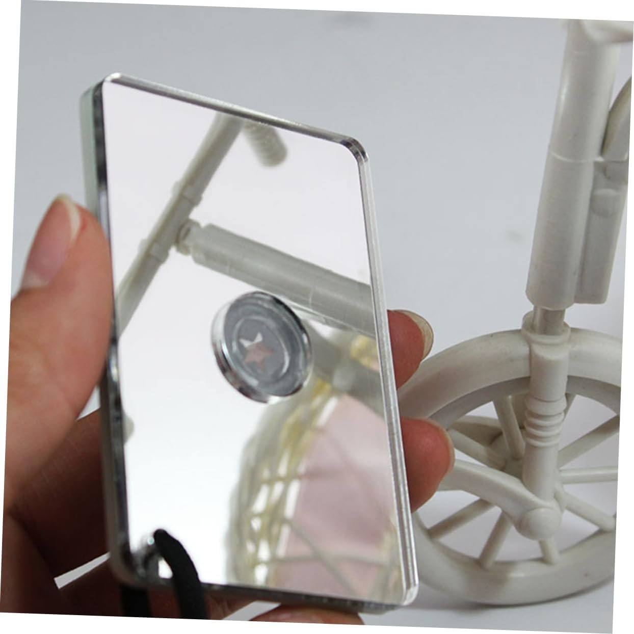 WESIEVYA Survival Mirror Reflective Mirror Multi-Function Signal Mirror Small Mirror Sourkout Light Grey