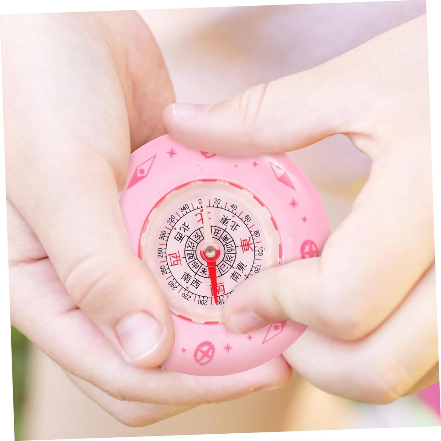 Yardwe Mini Outdoor Compass Plastic Metal Student Survival Gear Portable for Hiking Random Color