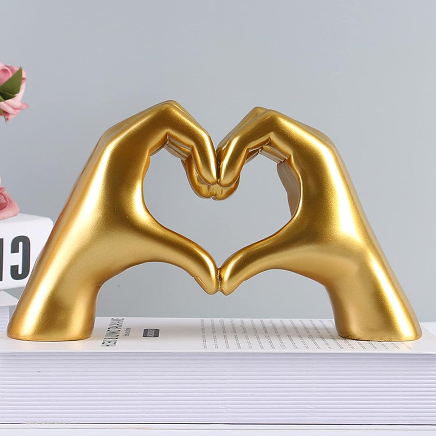 MCHERRY Heart Shape Hand Gesture Statues, Modern Art Sculpture Personalized Finger Home Decoration for Wedding Home Office Desktop Gifts