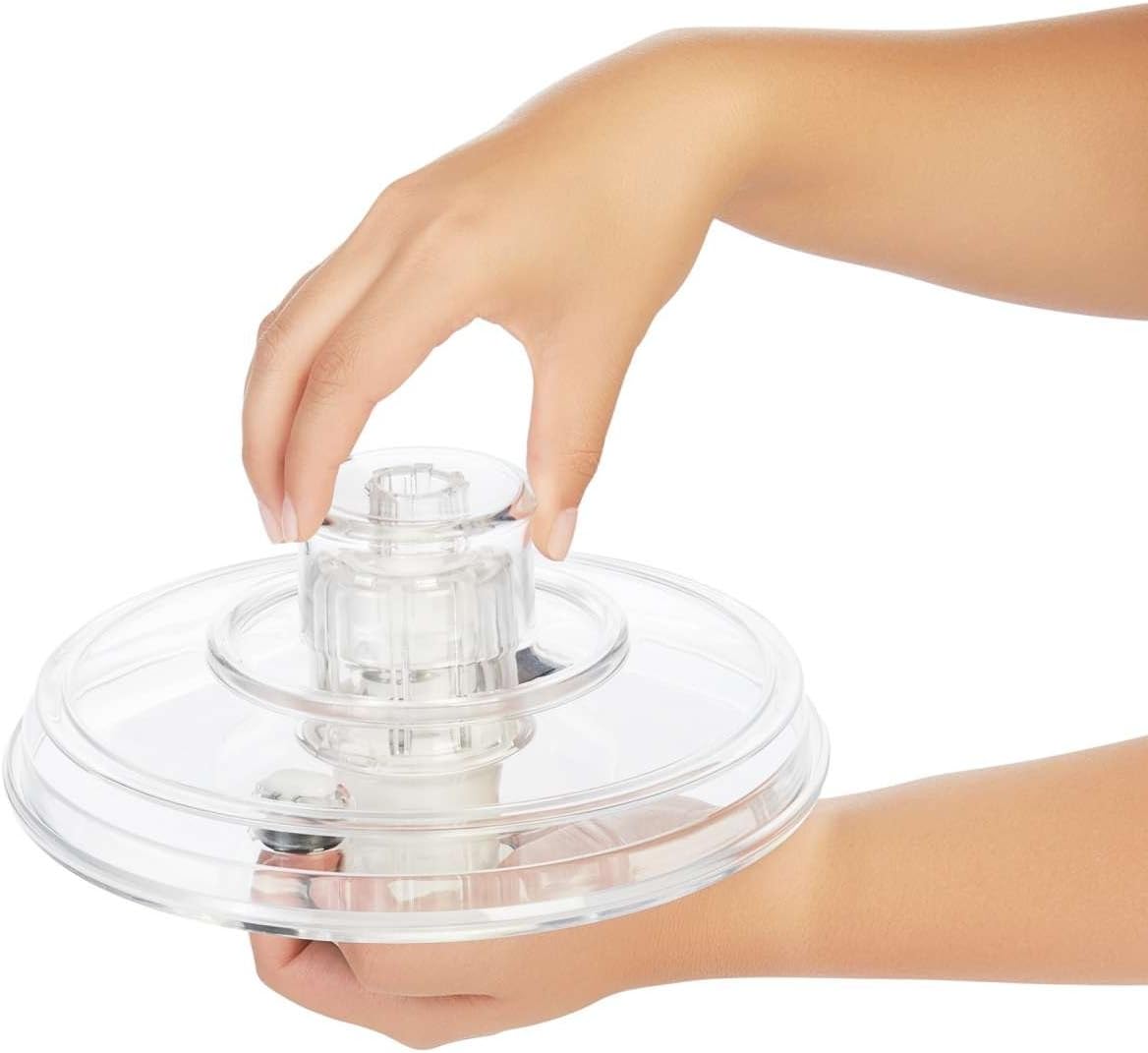 OXO Good Grips Little Herb and Salad Spinner, 20 cm / 2.7 Litre