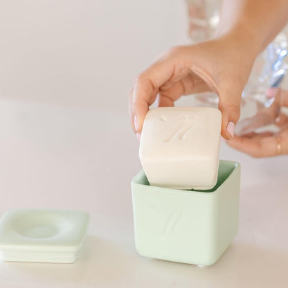 Nellie's Dish Butter - Zero-Waste Alternative to Liquid Dish Soap with Reusable Ceramic Container (Green) - Light Lemongrass Scent - Plastic-Free and Planet-Friendly Dishwashing - (Made in Canada)
