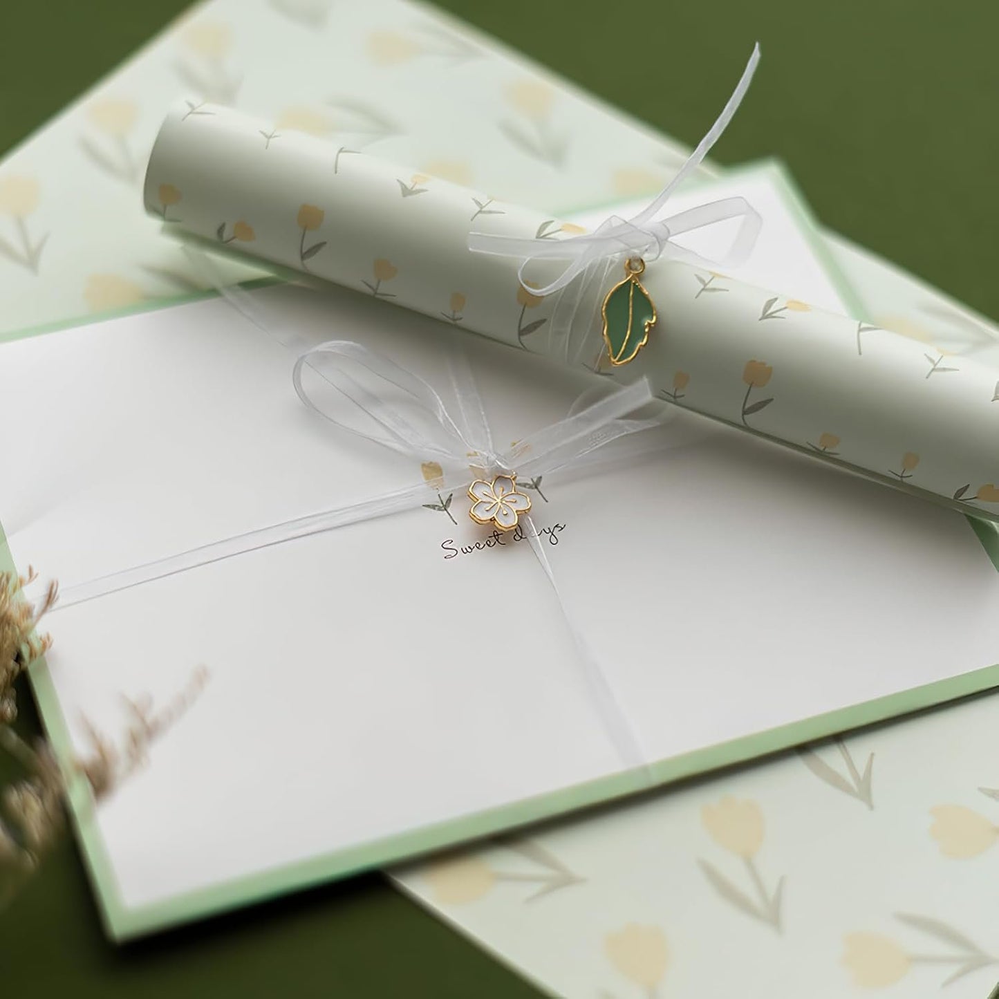 KSIWRE 48 PCS Stationery Paper and Envelopes Set,16 PCS Lined Stationary Writing Paper with 8 PCS Matching Envelopes,Cute Floral Stationary Set for Writing Letters Poem Office School Supplies