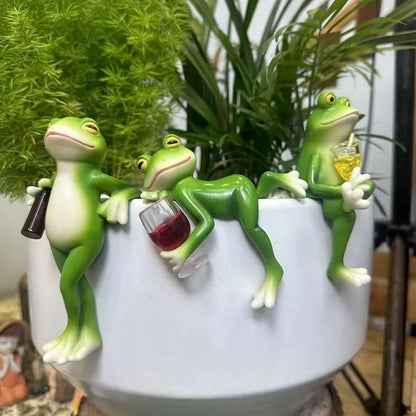 Vianys Tipsy Frog, Sherum Funny Drinking Frog Statue Hugger, Pubyfun Cute Art Frog Hanger, Resin Flower Pot Hanging Ornament Garden Decor for Outdoor Planters, Balcony, Fence, Patio & Yard(B)