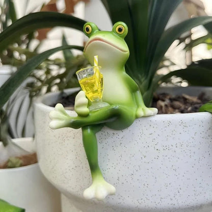 Vianys Tipsy Frog, Sherum Funny Drinking Frog Statue Hugger, Pubyfun Cute Art Frog Hanger, Resin Flower Pot Hanging Ornament Garden Decor for Outdoor Planters, Balcony, Fence, Patio & Yard(B)