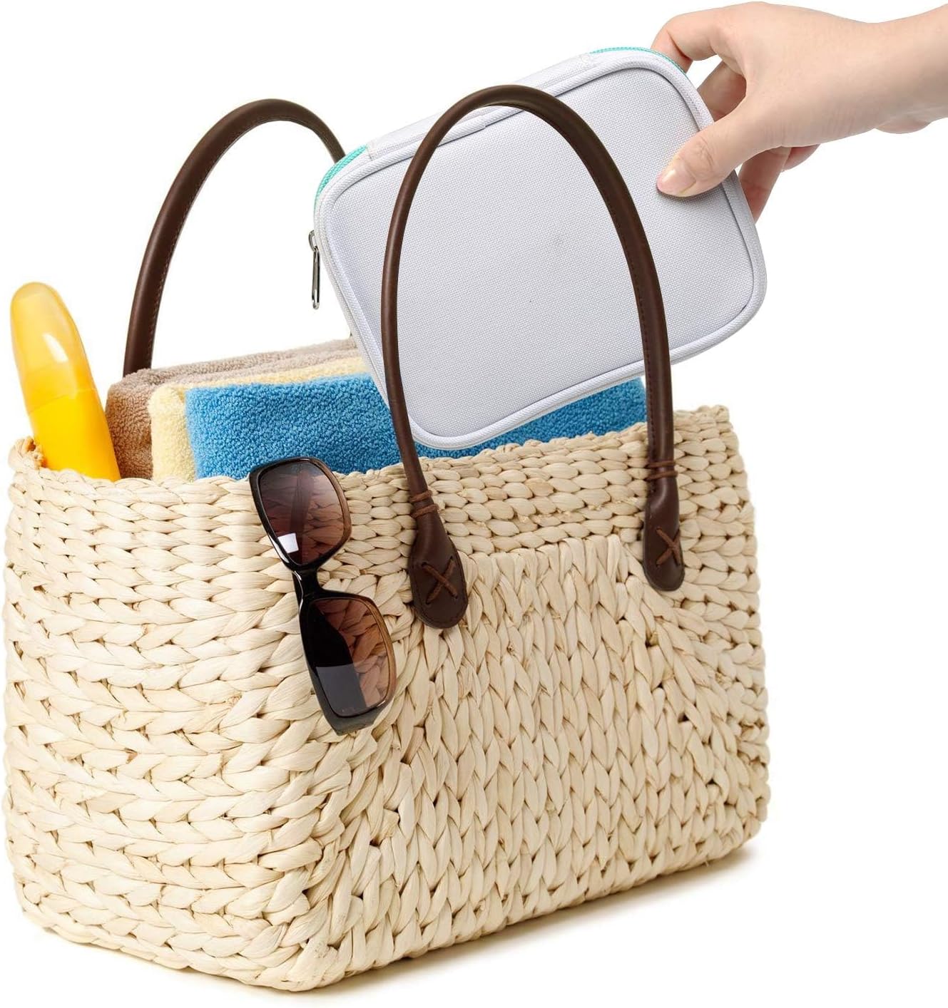 NEWSTYLE Baby Daily Care Kit,Infant Convenient Healthcare Grooming Set Nail Clipper Manicure Safety Scissors Nose Cleaner Hair Brush Comb Essential Daily Care Bathing Tool for Travelling & Home Use