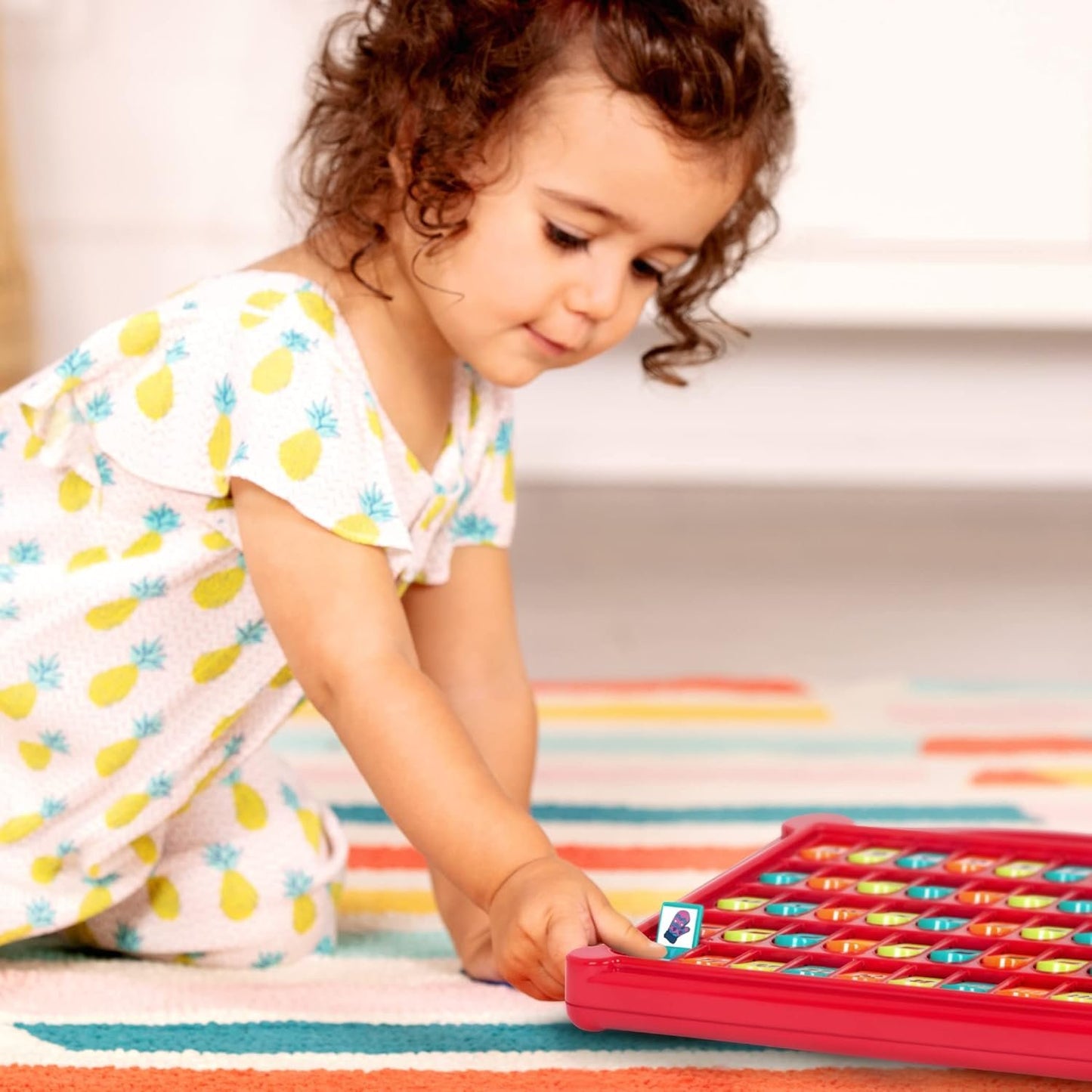 Battat – French Alphabet Toy for Learning – 50 Pop-Up Flaps – Letters, Words, Numbers, Colors, Shapes – Educational Toy for Toddlers, Kids – 3 Years + – Alphabet Cache-Cache