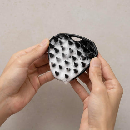 MANSCAPED® The Scalp Buffer Men’s Silicone Head Scrubber – Premium Cleansing & Exfoliating Hair Brush, Ergonomic Handheld Design for Gentle Scalp Massage (1-Pack)