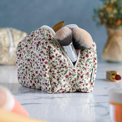 NJCXOLA Travel Cosmetic Bag, Quilted Cosmetic Bag, Floral Pattern Large Capacity Soft Cotton Makeup Bag for Brushes and Beauty Accessories