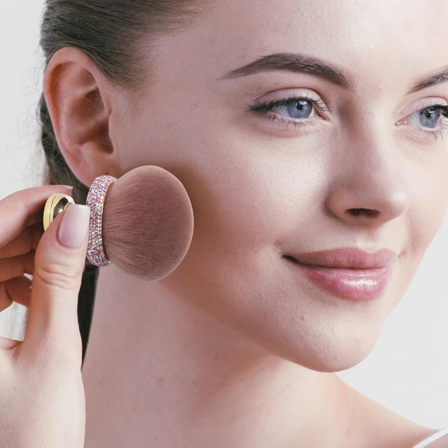 Mushroom Makeup Brush, Women Girls Loose Powder Blush Brush, 3.78 Inch Adorable Compact Smooth Concealer Applicator, Travel Accessories for Mom and Daughter