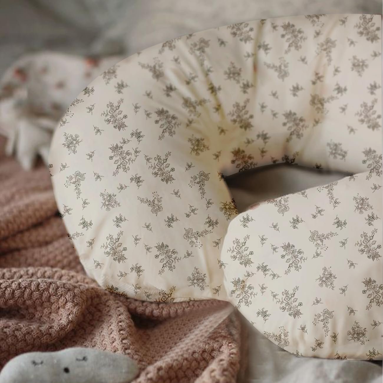 lethooly Nursing Pillow Cover,2-Pack Removable Cover for Breastfeeding Pillows,Ultra-Soft Baby Nursing Pillow, Fits Newborn Feeding Pillow 22.5in*18in Polyesterï¼ˆRosebuds and Vinesï¼‰â€¦