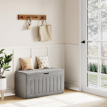 HOOBRO Storage Chest, 80 cm Velvet Upholstered Toy Chest, Sturdy Storage Bench, Storage Trunk with Safety Hinges and Pull Rings, Shoe Bench for Kids Room, Bedroom, Living Room, Gray GY208CW01