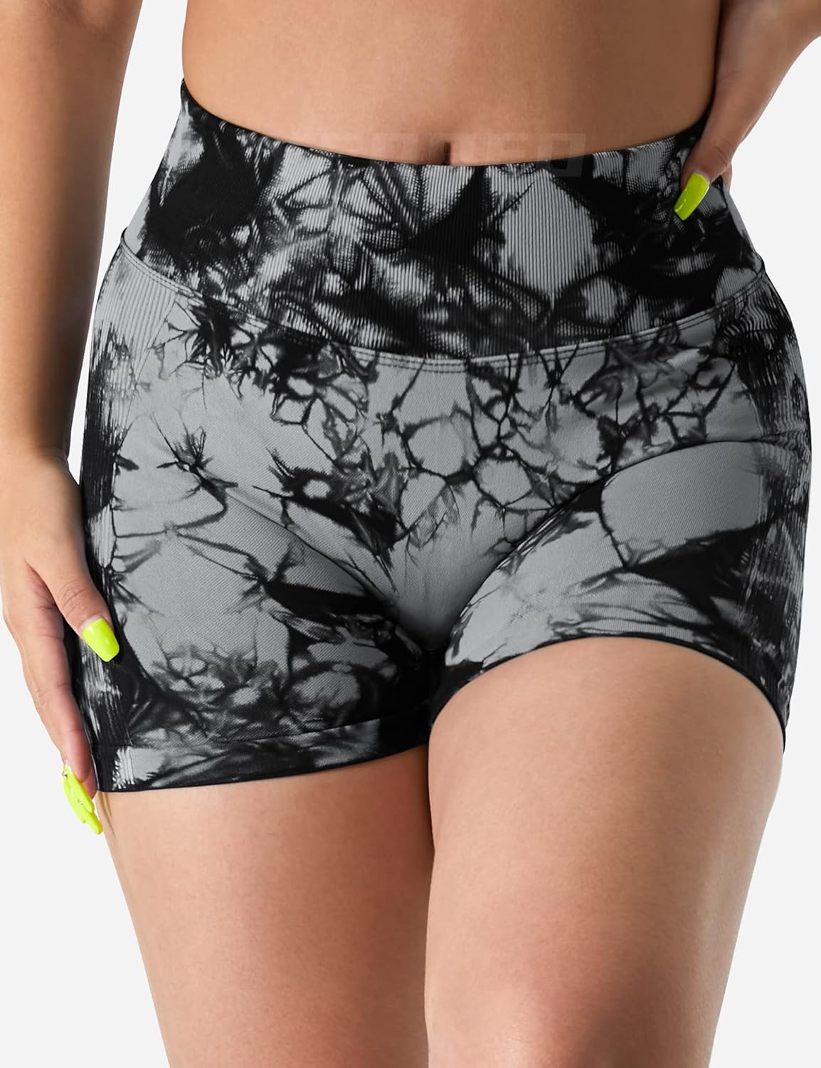 'YEOREO Professional Women Workout Shorts 3.6'' Scrunch Shorts Seamless High Waisted Contour Gym Yoga Biker Shorts'