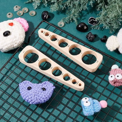 PH PandaHall Auxiliary Tool for Attaching, Wood Safety Eyes Insertion Tool 2pcs 6 Sizes Amigurumi Craft Eyes Tool Eyeball Gauge Board for Safety Eyes and Washers Crochet Animal
