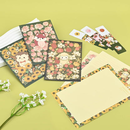 BAYTORY 36Pcs Stationery Paper and Envelopes Set, Cute Animal Patterns Envelope, Love Letter Papers Letter Writing Kit, 18 Paper Sheets + 9 Envelopes (Sheep, Hedgehog, Fox)