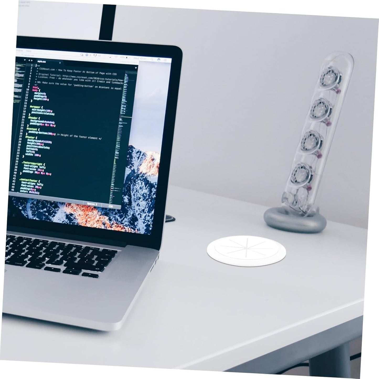TEHAUX 3Pcs Desktop Wire Hole Plug Round Cable Hole Covers for Cable Management Durable Plastic Design for Office and Home Desks Tidy Up Your Workspace with Stylish Wire