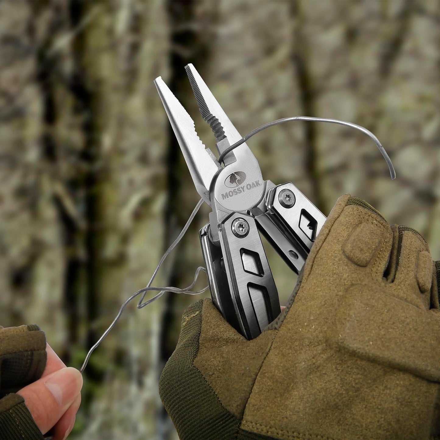 MOSSY OAK 21-in-1 Multitool, Premium Stainless Steel Multi Tool Pocket Knife, Screwdriver Sleeve with 4Pcs Alternative Bits, Safe-Locking, Multitool Plier for Outdoor and Repair with Nylon Pouch