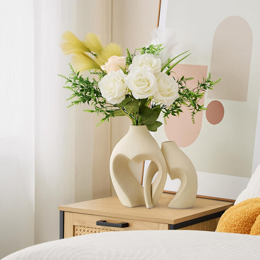 Zormon White Vases for Decor, Heart Shaped Ceramic Vase Set of 2, Nordic Heart Shaped Vases, Minimalist Decorative Vase for Table Centerpiece Wedding Dining Living Room Office House Decoration