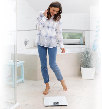 medisana PS 470 Digital XL Personal Scale up to 250 kg / 551 lbs Bathroom Scales Made of Tempered Safety Glass and Automatic Switch-Off