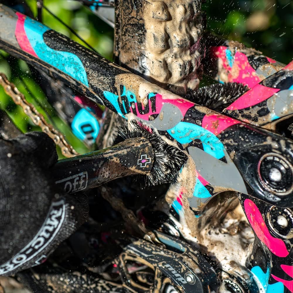 Muc-Off Bike Care Essentials Kit - Bike Cleaning Kit, Cleaning Bundle for MTB/Road/Gravel Bikes - Set Includes Bike Cleaner and Bike Protect, Black