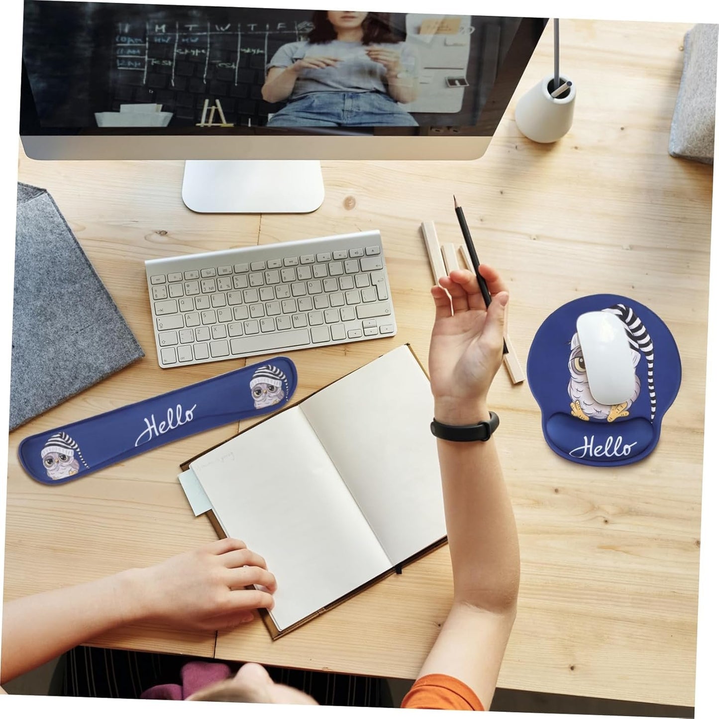 GRIRIW Essential Keyboard Wrist Support Mouse Mat Set Ergonomic Mouse Pad Memory Compact Size