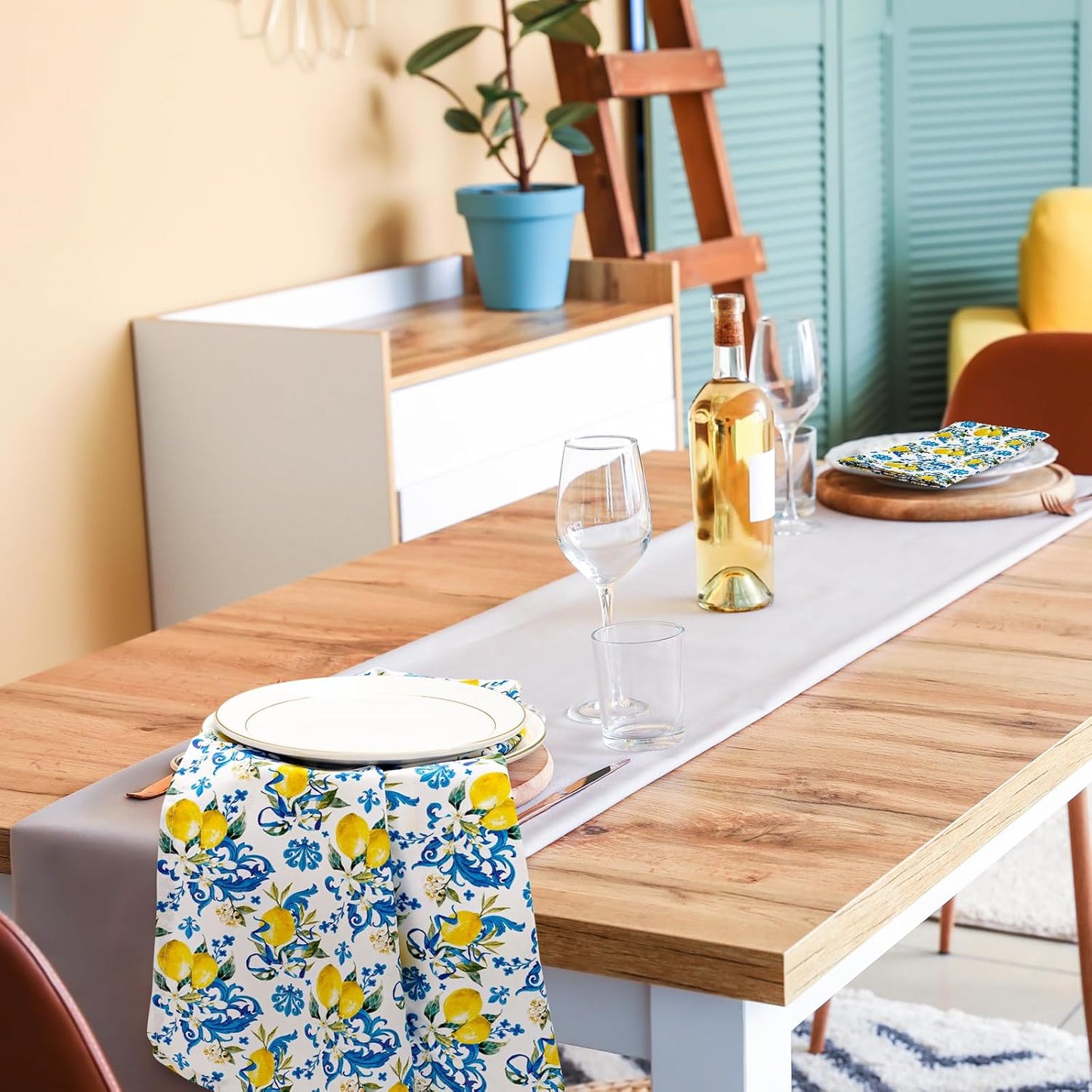 Whaline Lemon Cloth Napkin Italian Lemon Blue Tiles Reusable Dinner Napkin 18 x 18 Inch Kitchen Table Top Collection for Party Dining Table Decor, Set of 4