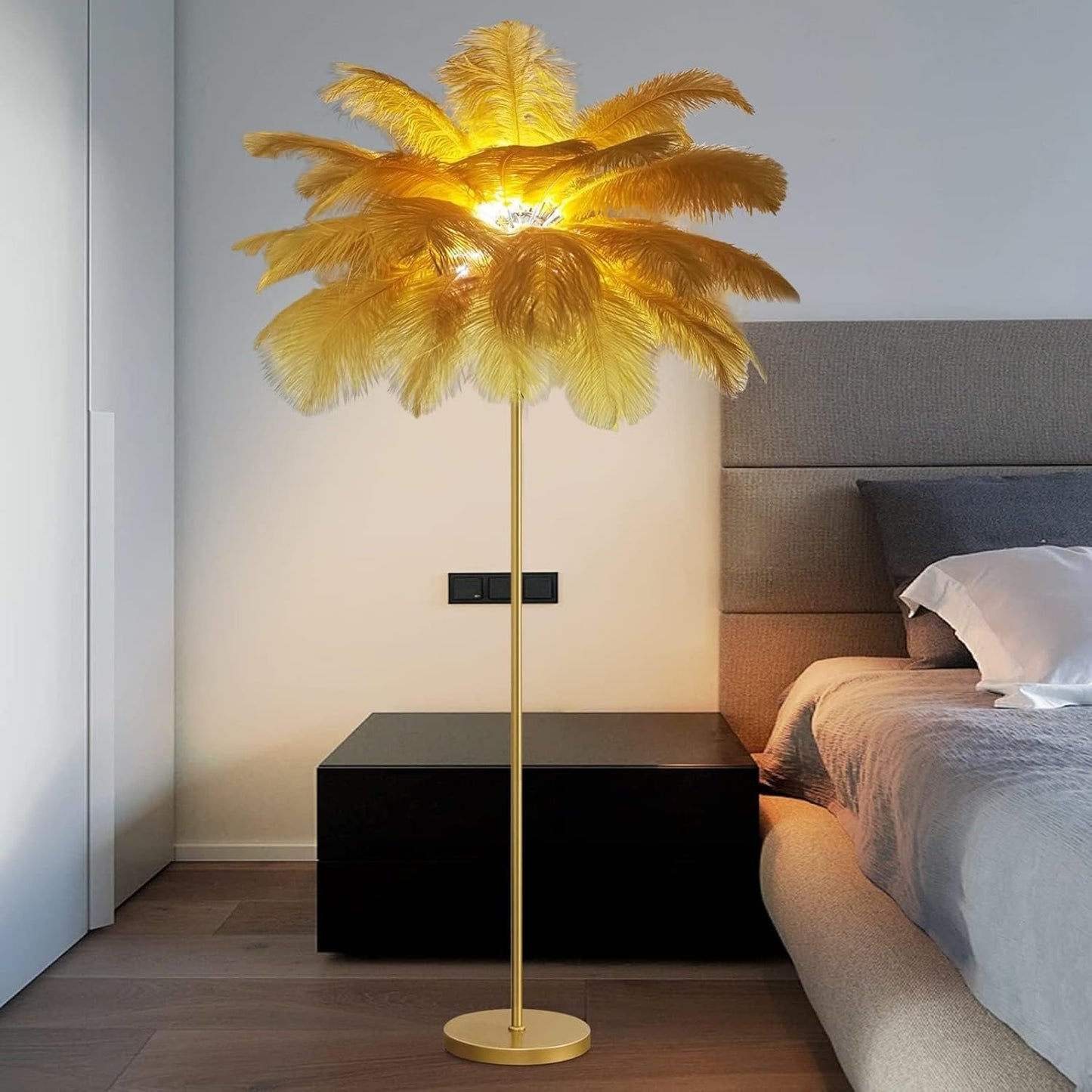 Floor Lamps for Living Room Bright Lighting with Feather Lampshade, Modern Ostrich Feather Floor Lamp with LED Bulbs Standing Lamp for Beroom, Office,Gold,Large