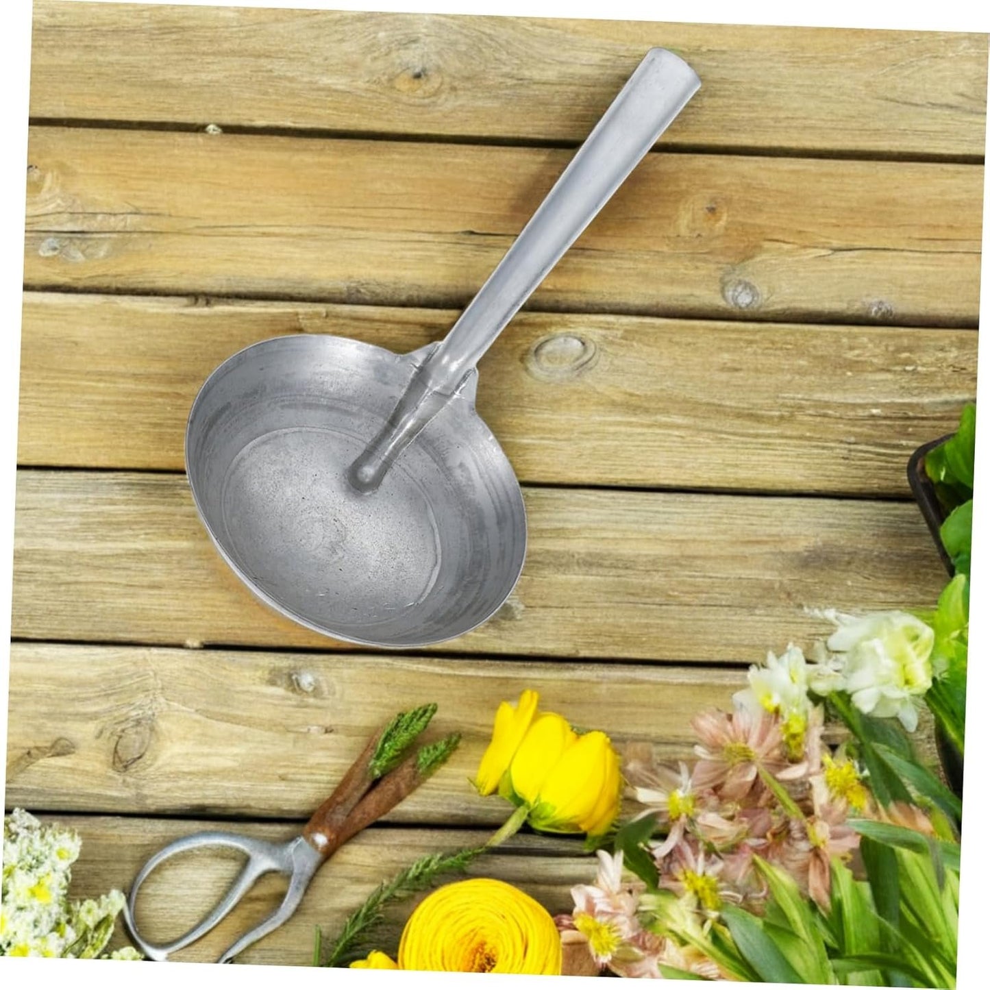 Abaodam Iron Water Ladle Scoop for Feeding and Watering Durable Heavy Duty Metal Construction with Ergonomic
