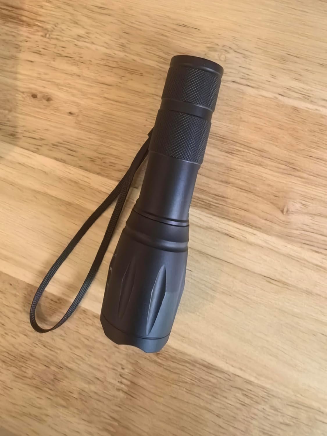 Rechargeable Red Light Flashlight，Tactical Flashlights， 2 in 1 White Lights and LED Red Hunting Light，2 Modes, Coon Hunting Lights， Detector,Night Observation, Astronomy, Aviation.