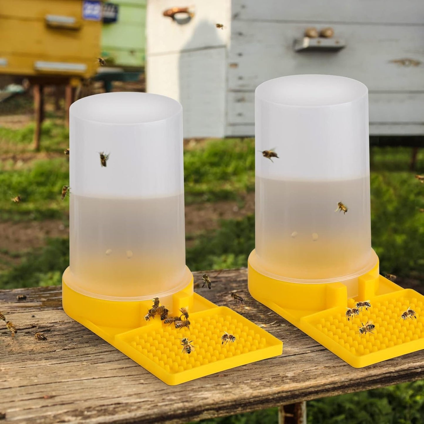 Beehive Drinking Bowl, 2Pcs Bee Feeder Beehive Drinking Bowl Beekeeping Equipment Bee Watering Station Honey Entrance Beekeeper Water Feeder, 2.76 x 5.20 inch