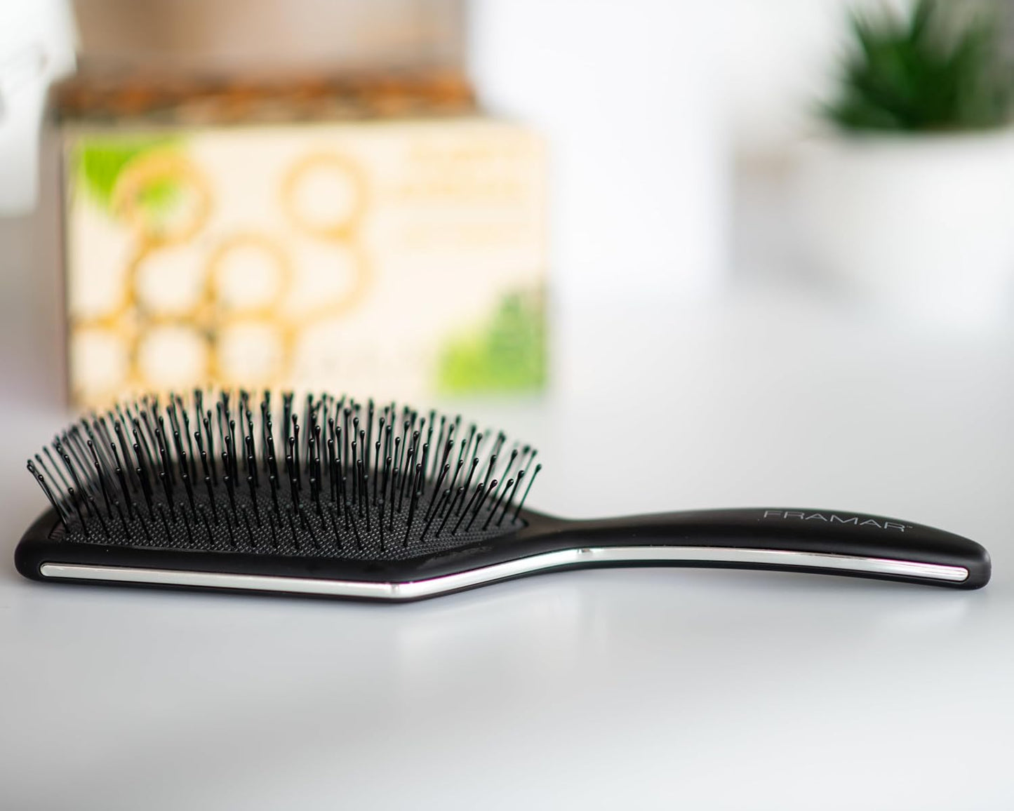 Framar Detangler Brush, Paddle Brush – Elegant Detangling Brush, No more Tangles Hair Brush – Hair Brushes for women, men and children (Black)