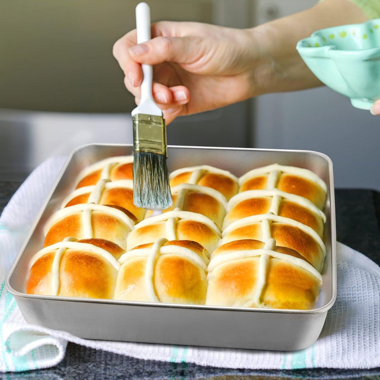 E-far 9-Inch Square Cake Pan with Lid