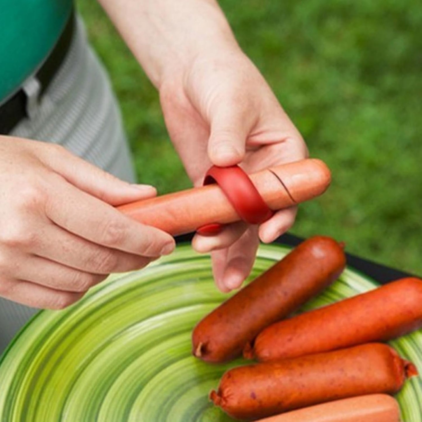 Hot Dog Cutters â€“ Manual spiiral Cutter for Sausages and Bananas | Versatile Hot Dog Slicer for Barbecue and Kitchen Use, Handy Food Prep Tool for Picnics, Parties, and Everyday Cooking