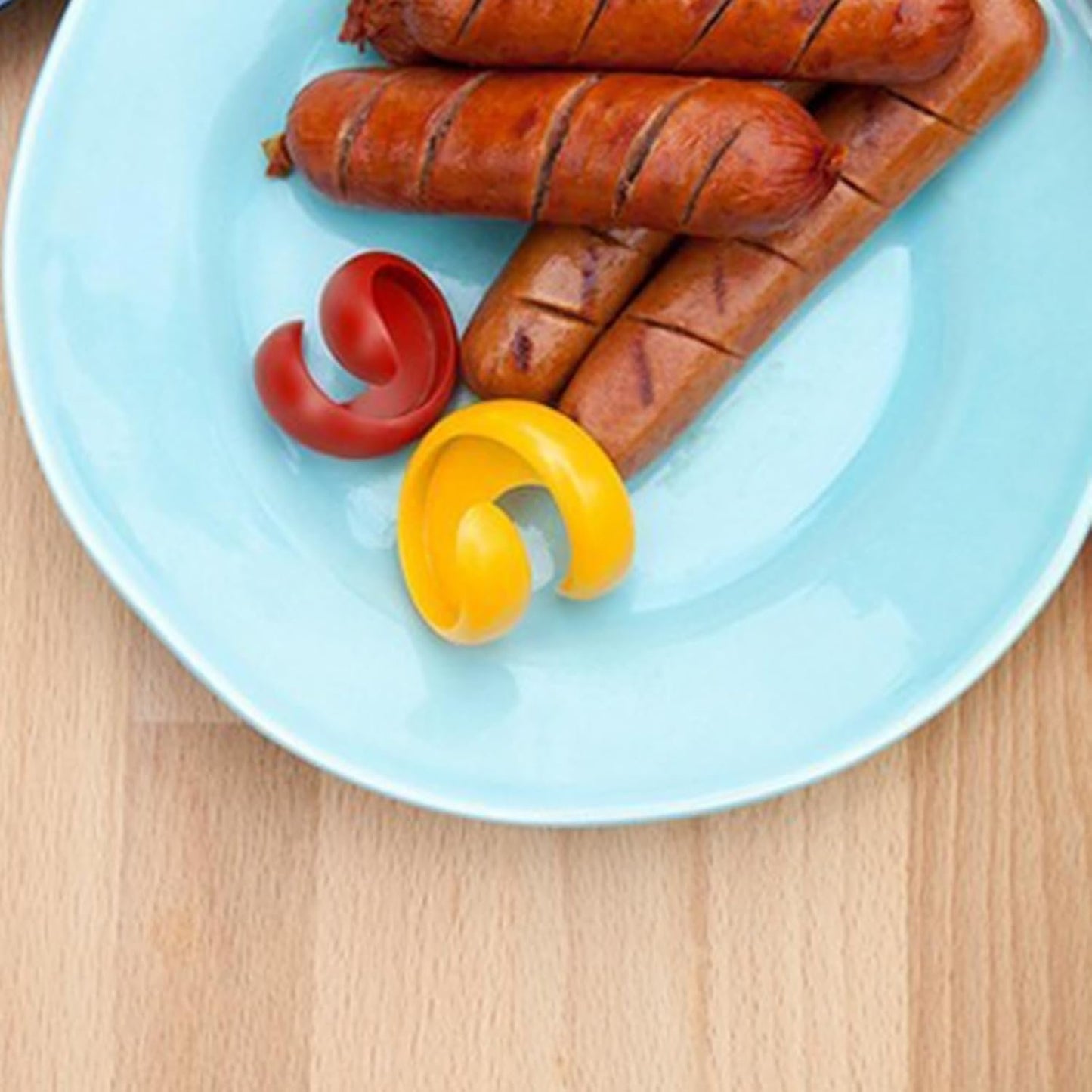Hot Dog Cutters â€“ Manual spiiral Cutter for Sausages and Bananas | Versatile Hot Dog Slicer for Barbecue and Kitchen Use, Handy Food Prep Tool for Picnics, Parties, and Everyday Cooking
