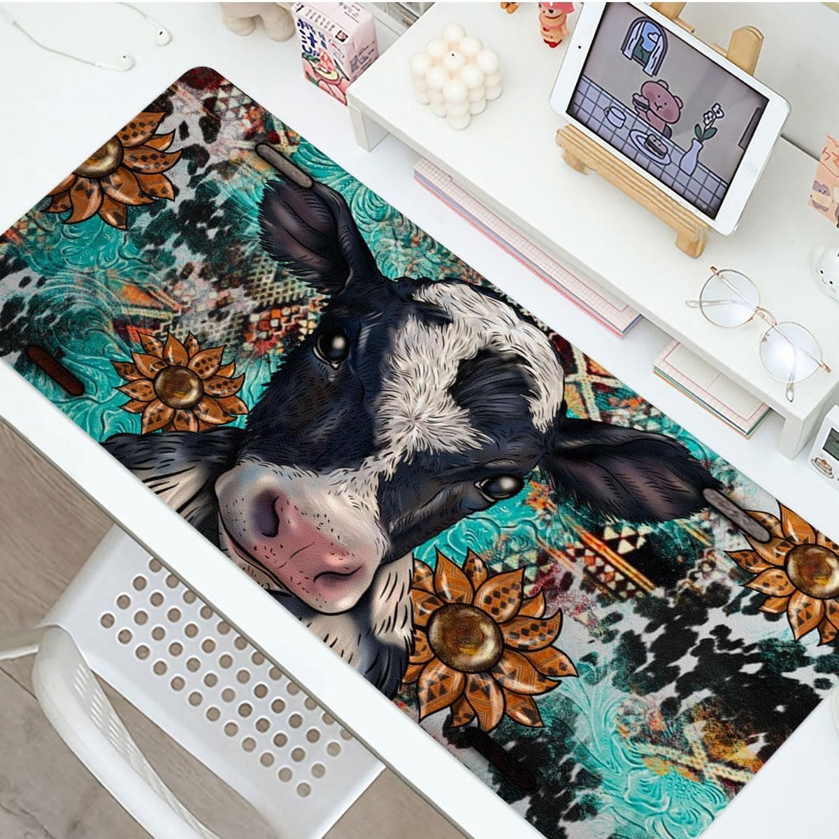 Cow Sunflowers Large Mouse Pad, PU Leather Desk Pad Protector, Non-Slip Computer Desk Writing Mat, Gaming Keyboard Mouse Pad, Office Desk Accessories