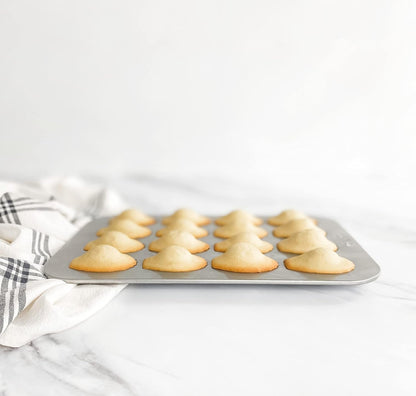 USA Pans Bakeware Madeleine Warp Resistant Nonstick Baking Metallic Pan with 16 Wells