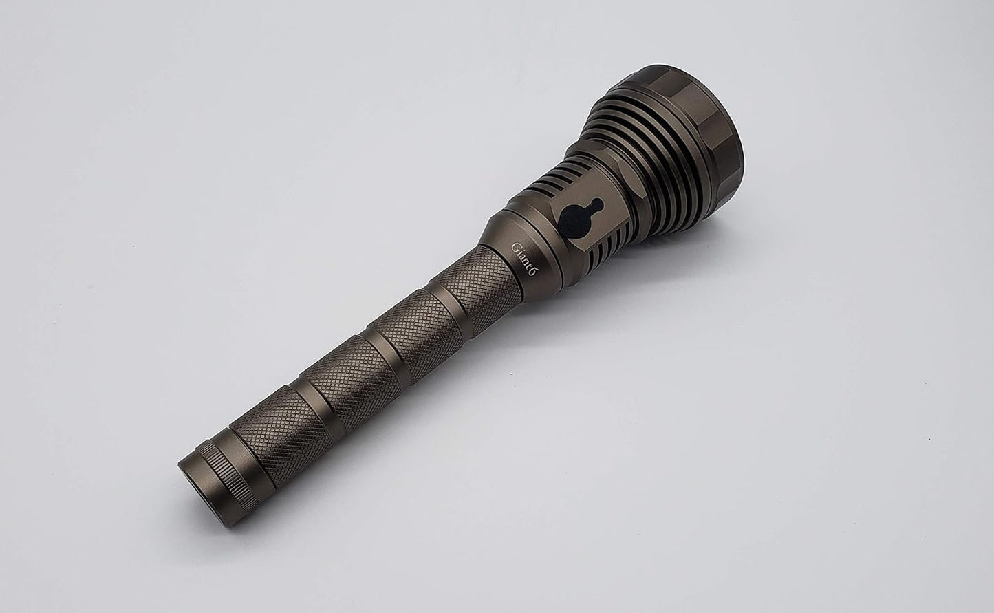 Serpent Giant σ Tactical Aluminum Searching Type C USB Recharging Powerful Long Bean Range Charging Indication Tactical Function Rechargeable Battery Flashlight