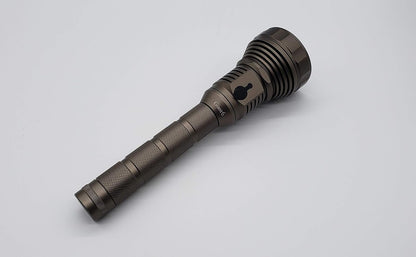 Serpent Giant σ Tactical Aluminum Searching Type C USB Recharging Powerful Long Bean Range Charging Indication Tactical Function Rechargeable Battery Flashlight