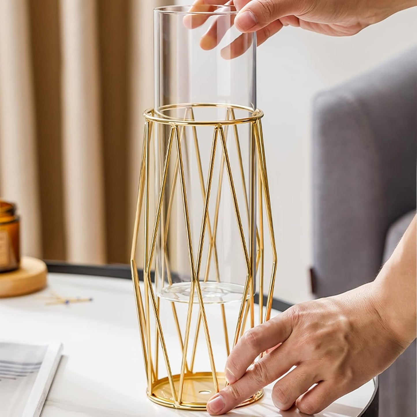 Decorative Indoor Glass Vase with Metallic Geometric Stand, Crystal Terrarium, Glass Vase for Hydroponic Plants and Flowers, Wedding Centerpieces and Interior Decoration
