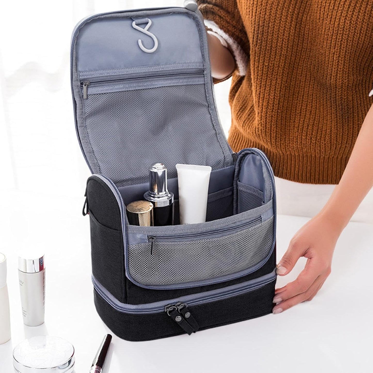 Travel Toiletry Bag, Zipper Travel Pouch, Wet Dry Separation Bag, Travel Storage Pouch, Home Travel Pouch, Portable Toiletry Storage, Toiletry Bag with Hook, Travel Organizer for Toiletries, Black,