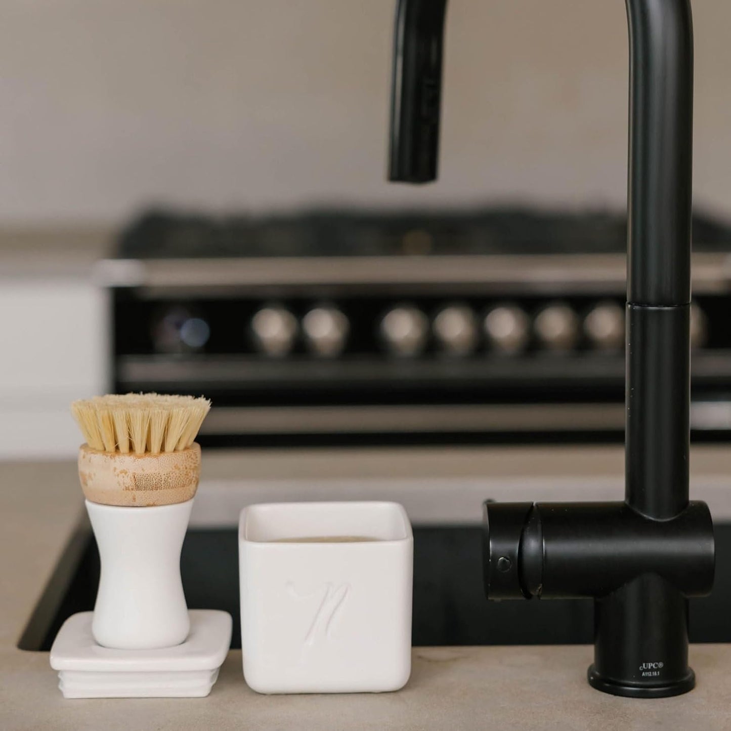 Nellie's Forever Brush - Ultimate Bristle-Brush for Dishwashing - Durable Handle - Versatile Scrubbing Power - Replaceable Brush Head - Long-Lasting Design - Practical Kitchen Essential