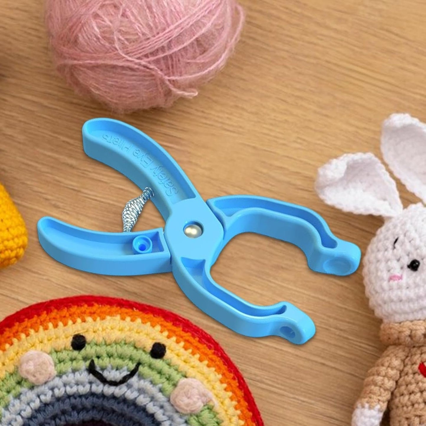 Crochet Eye Tool, Crochet Doll Supplies, Safety Eye Tool Pliers for Attaching Safety Eyes, Doll Making Pliers with Washers, for Sewing Projects, Fits 5-30mm Stuffed Animal Eyes