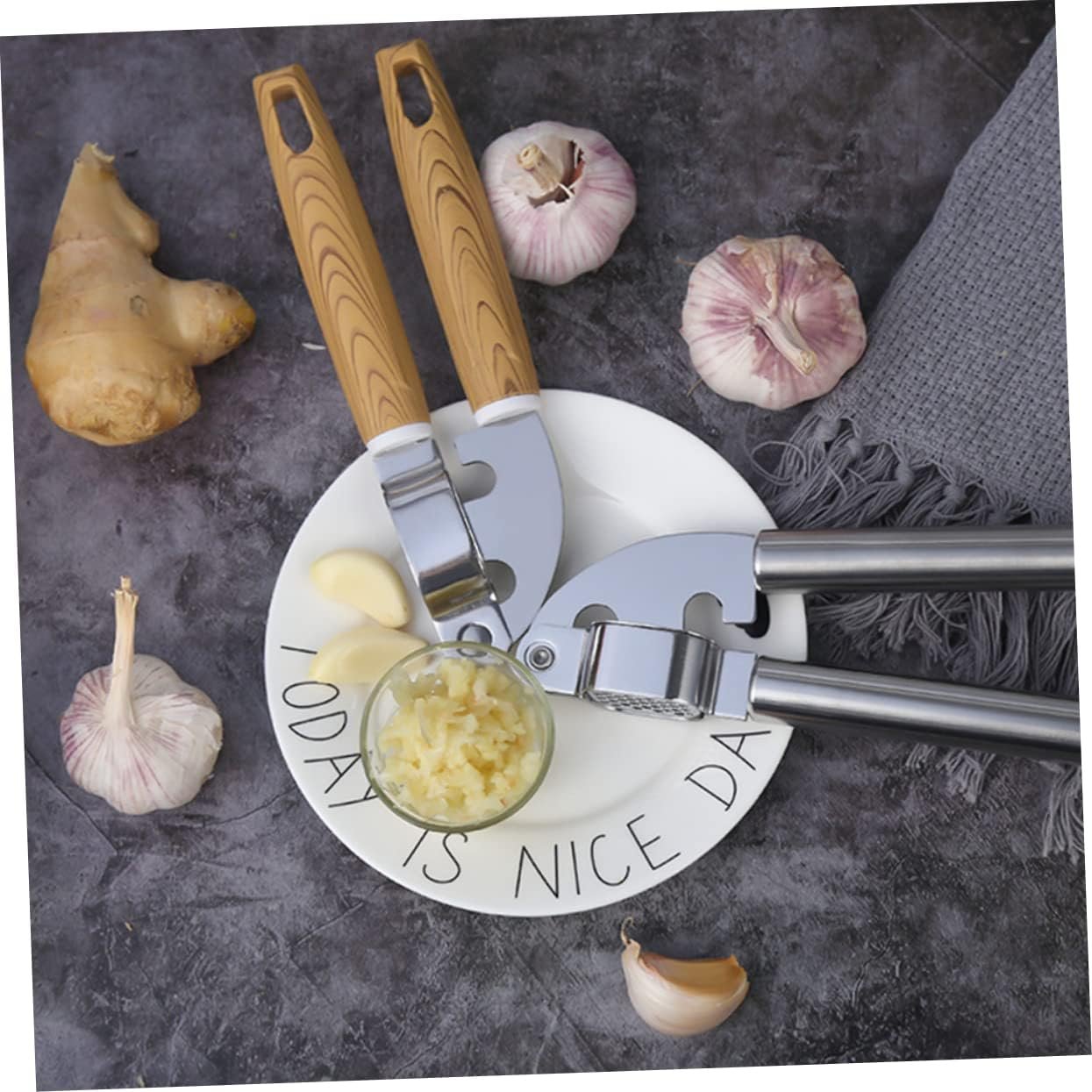 HOLIDYOYO 2 Pezzi Spremiaglio spremiagrumi cucinando premere schiacciapatate palmare premendo garlic press set cucina Utensile cucina gadget cucina taglia aglio utensili da cucina di legno