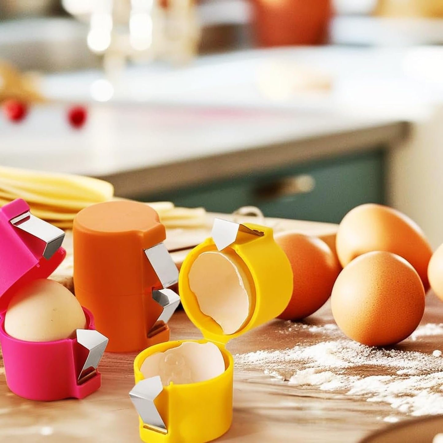 Effortless Egg Shell Opener | Kitchen Essential Egg Peeler Tool for Perfectly Peeled Eggs | Ideal for Cooking, Baking, and Meal Prep"