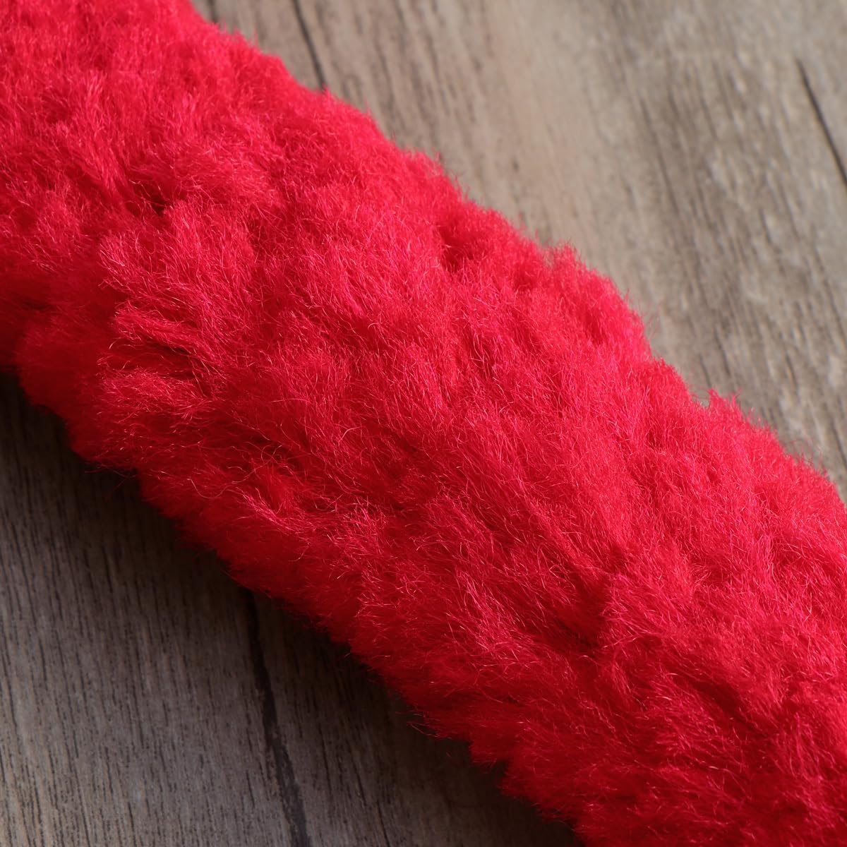 Saxophone Cleaner Brush, Red Plush 20.5 Inch Soft Fiber No Shedding Water Absorbing Pad Saver for Tenor Alto Soprano Sax Essential Cleaning Tool for Musicians Professional Grade