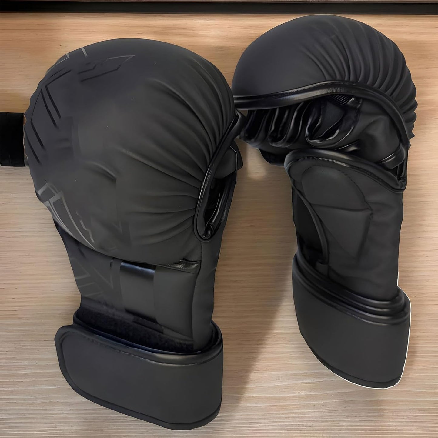 Boxing Glove Gear, Kickboxing Training Gloves, 8,66 x 4,72 in Professional Punch Mitts, Adjustable Wrist Strap, High Density Padding for Gym Workouts, Indoor, Outdoor, Striking